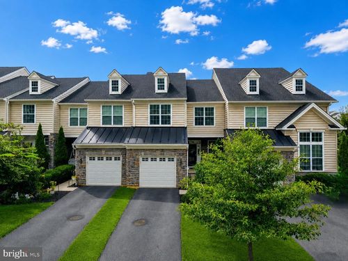 2091 Julia Dr, CONSHOHOCKEN, PA, 19428-2462 | Card Image