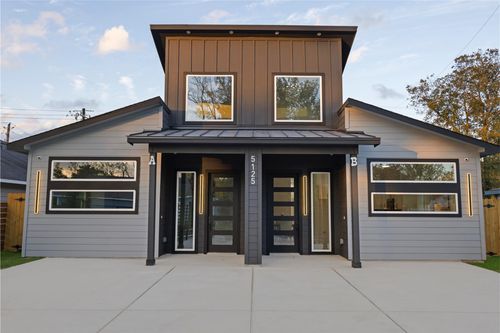 5125 Doolittle Blvd, Houston, TX, 77033-3457 | Card Image