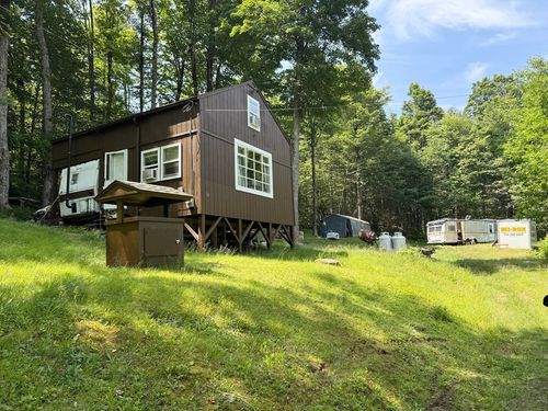 32 Navaho Ln, Heath, MA, 01346-7719 | Card Image