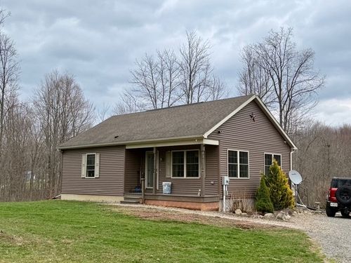 382 Hosack Rd, Jackson Center, PA, 16133-1428 | Card Image
