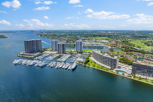 apt-316-134 Lakeshore Dr, North Palm Beach, FL, 33408-3615 | Card Image