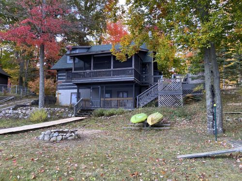 6381 E Trail Ridge Rd, Fountain, MI, 49410-9754 | Card Image