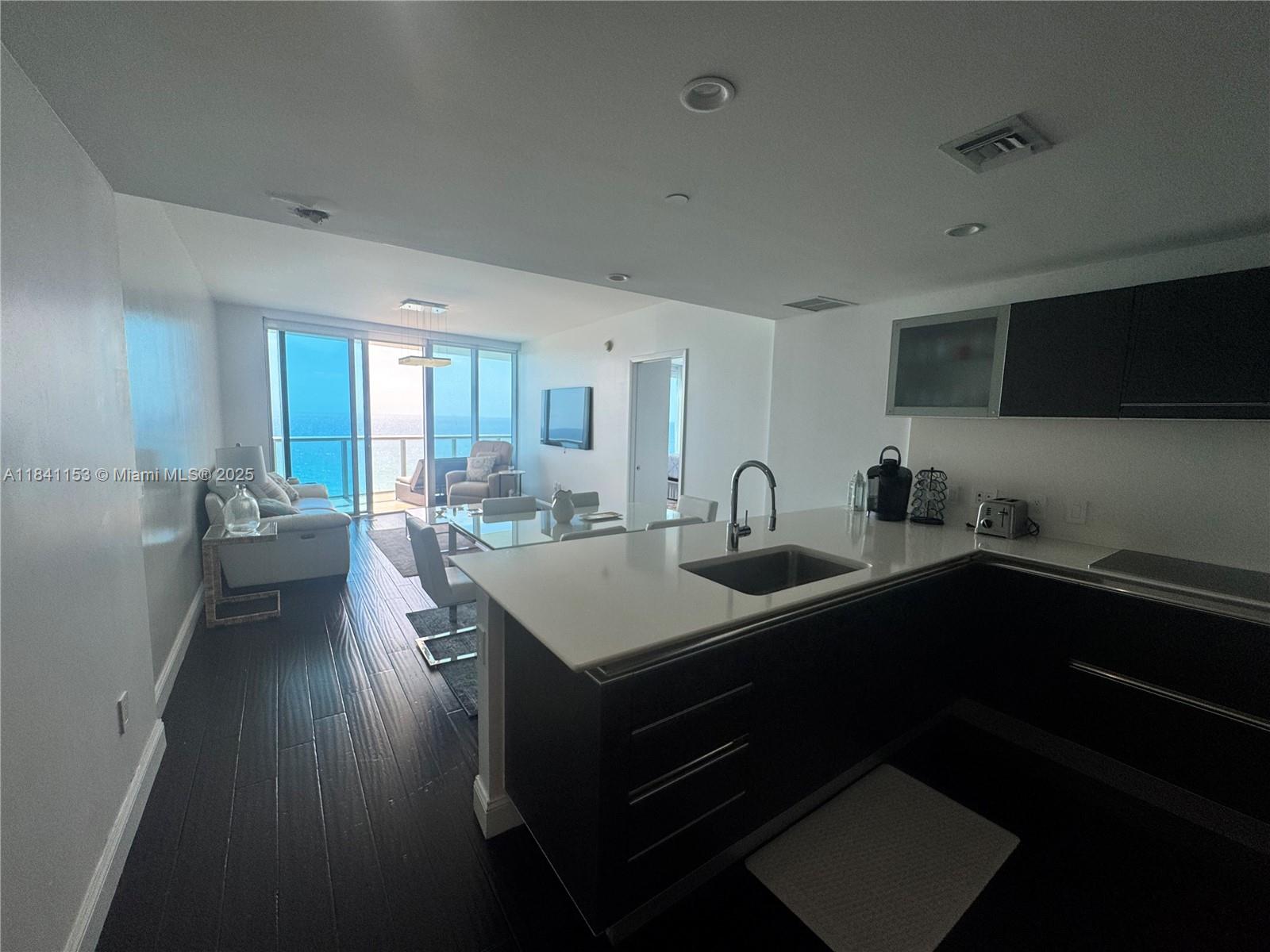 Residential in Sunny Isles Beach 4