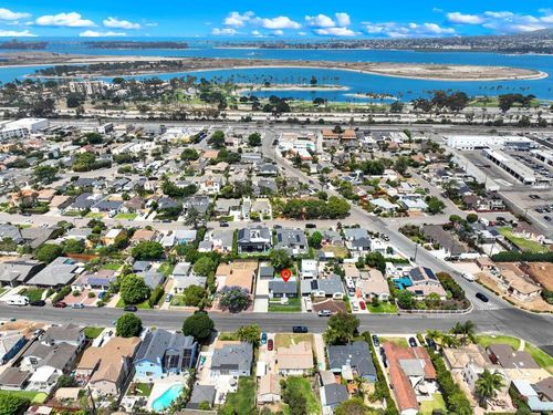 2012 Erie St, San Diego, CA, 92110-3403 | Card Image