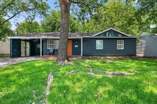 555 W Main St, Lancaster, TX, 75146-3121 | Card Image