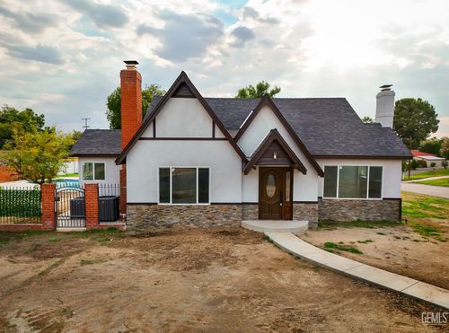 501 Magnolia Ave, Bakersfield, CA, 93305-1428 | Card Image