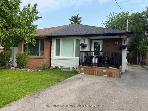 139 Septonne Ave, Newmarket, ON, L3Y2W4 | Card Image