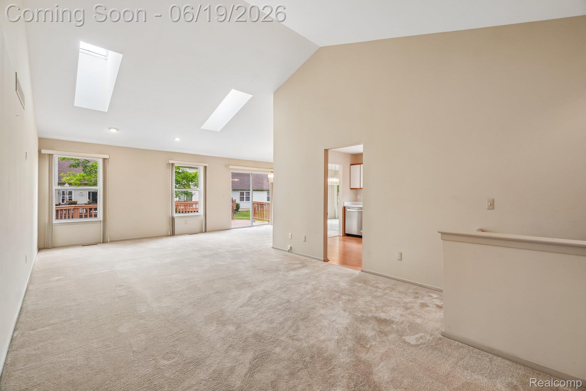 Residential in Commerce Charter Township 4