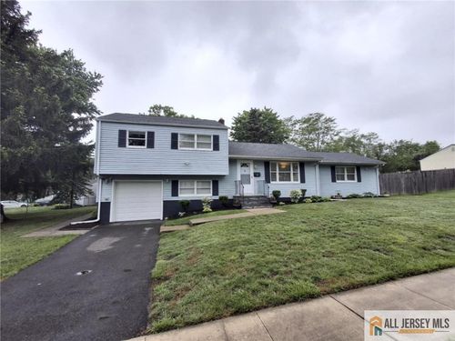 5 Beebe Ave, Spotswood, NJ, 08884-1103 | Card Image