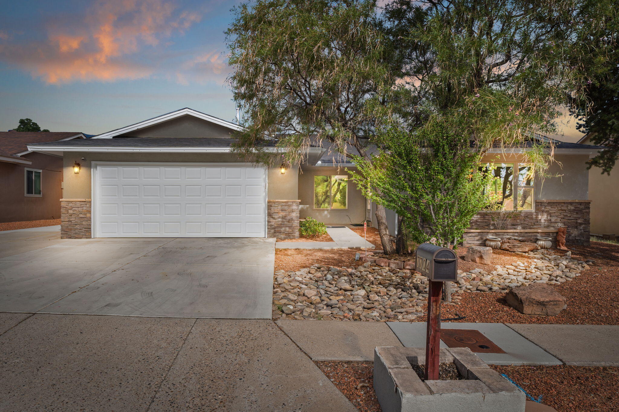 Callow St, Albuquerque, NM 87109