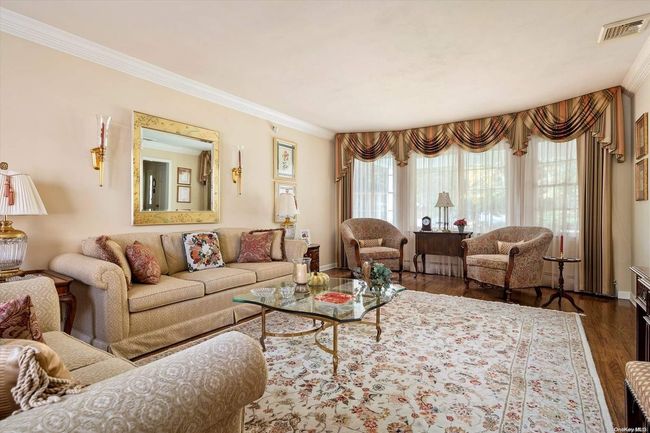 16 Coptor Ct, House other with 4 bedrooms, 3 bathrooms and null parking in Huntington NY | Image 11