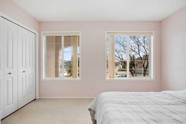 226 Everwillow Close Sw, House other with 5 bedrooms, 4 bathrooms and 4 parking in Calgary AB | Image 33