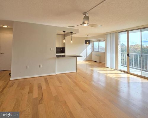 apt-808-2500 N Van Dorn St, ALEXANDRIA, VA, 22302-1605 | Card Image