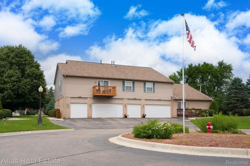 1218 Bay Ct, Holly, MI, 48442-1908 | Card Image