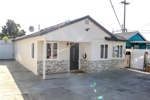 13409 S Willowbrook Ave, Compton, CA, 90222-3045 | Card Image