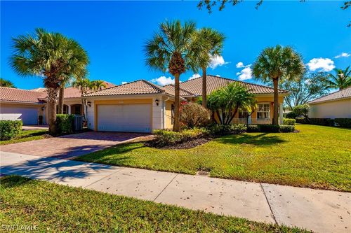 28329 Moray Dr, BONITA SPRINGS, FL, 34135-8522 | Card Image