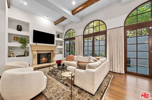 3-11937 W Sunset Blvd, Los Angeles, CA, 90049-4233 | Card Image