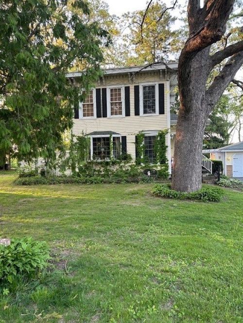 141 E River St, Rockton, IL, 61072-2915 | Card Image