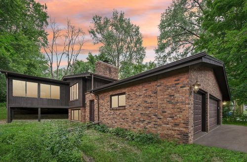 101 Oak Shore Dr, Burnsville, MN, 55306-5508 | Card Image