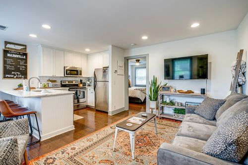 apt-5-818 Fatherland St, Nashville, TN, 37206-3723 | Card Image