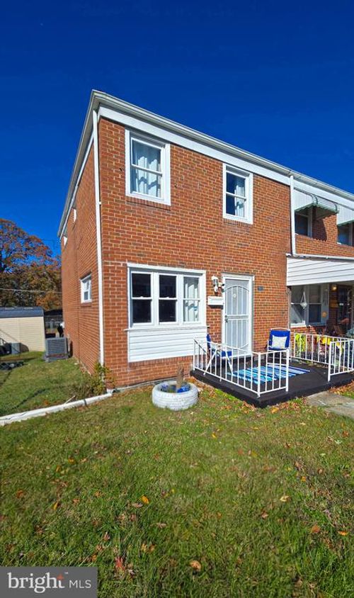 7800 Saint Boniface Ln, DUNDALK, MD, 21222-3525 | Card Image