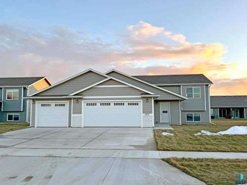 1011 Birch St Street, Harrisburg, SD, 57032 | Card Image