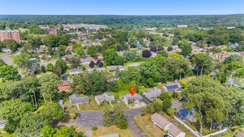 37 Tarinelli Cir, Bridgeport, CT, 06606-1129 | Card Image