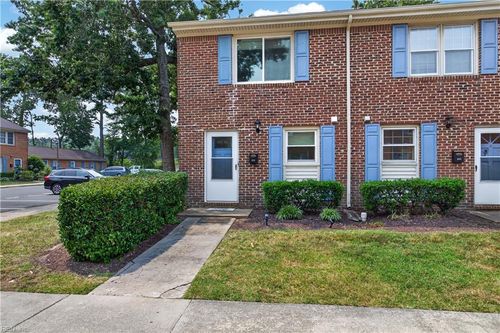 435 Barberton Dr, Virginia Beach, VA, 23451-5540 | Card Image