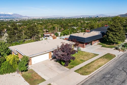 1986 S Wasatch Dr, Salt Lake City, UT, 84108-3326 | Card Image