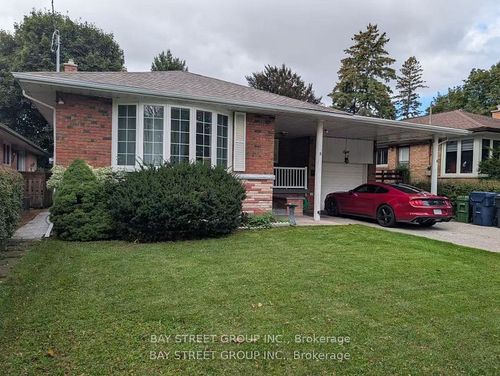 8 Storey Cres, Etobicoke, ON, M9B3C8 | Card Image