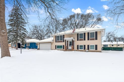 7466 Melody Dr Ne, Fridley, MN, 55432-3263 | Card Image