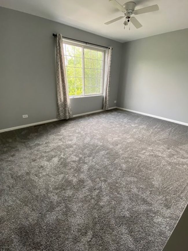 59 - 59 Treehouse Ln, Townhouse with 3 bedrooms, 2 bathrooms and 4 parking in Round Lake IL | Image 7