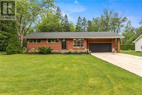 205 Glengarry Pl, Fredericton, NB, E3B5Z8 | Card Image