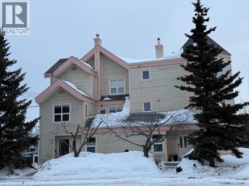 4031 4th Ave, Whitehorse, YT, Y1A1G8 | Card Image