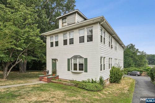 26 S Farview Ave, Paramus, NJ, 07652-2640 | Card Image