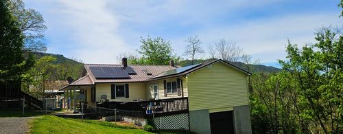 467 Earls Branch Rd, Pounding Mill, VA, 24637-4095 | Card Image