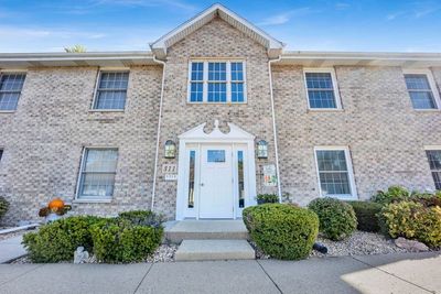 D - 311 N Airlite Street, Condo with 2 bedrooms, 1 bathrooms and 1 parking in Elgin IL | Image 1