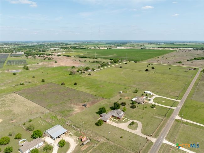 411 Wade Rd, House other with 4 bedrooms, 2 bathrooms and null parking in Eddy TX | Image 10