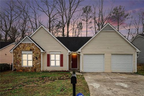 4873 Fenbrook Dr, Stone Mountain, GA, 30088-2752 | Card Image