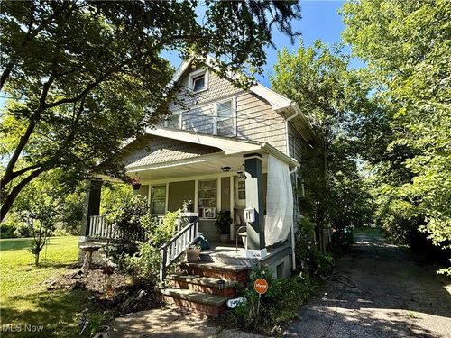 14567 Pease Rd, Maple Heights, OH, 44137-1036 | Card Image