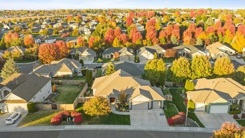 8812 W 6th Ave, Kennewick, WA, 99336-8593 | Card Image