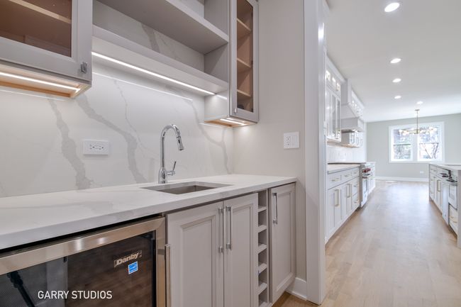15W320 Concord St, House other with 4 bedrooms, 5 bathrooms and 3 parking in Elmhurst IL | Image 15