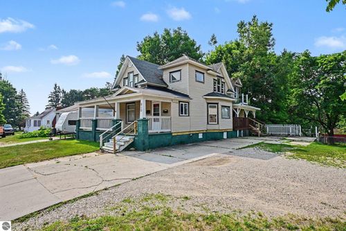 810 E Division St, Cadillac, MI, 49601-2008 | Card Image