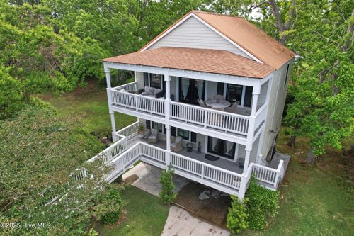 297 Broad St, Oriental, NC, 28571-9769 | Card Image