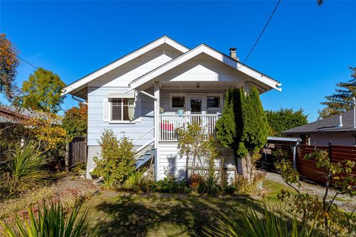 510 Walter Ave, Saanich, BC, V9A2E5 | Card Image