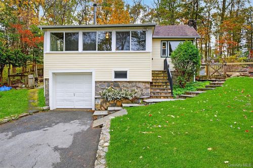 75 Willow Trail Ct, Carmel, NY, 10512-5716 | Card Image