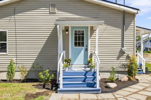 406 W 2nd St, Sheridan, IN, 46069-1069 | Card Image