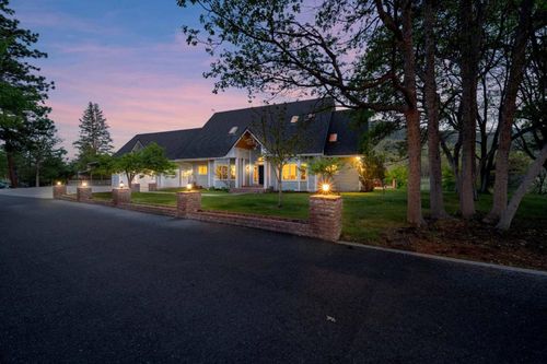 5422 Schulmeyer Gulch Rd, Yreka, CA, 96097-9116 | Card Image