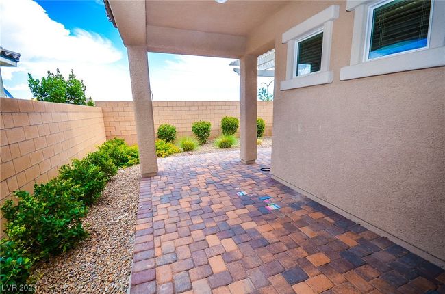 8162 Desert Madera St, House other with 3 bedrooms, 3 bathrooms and null parking in Las Vegas NV | Image 16