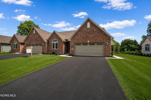 21 Shenandoah Cir, Sylvania, OH, 43560-4110 | Card Image